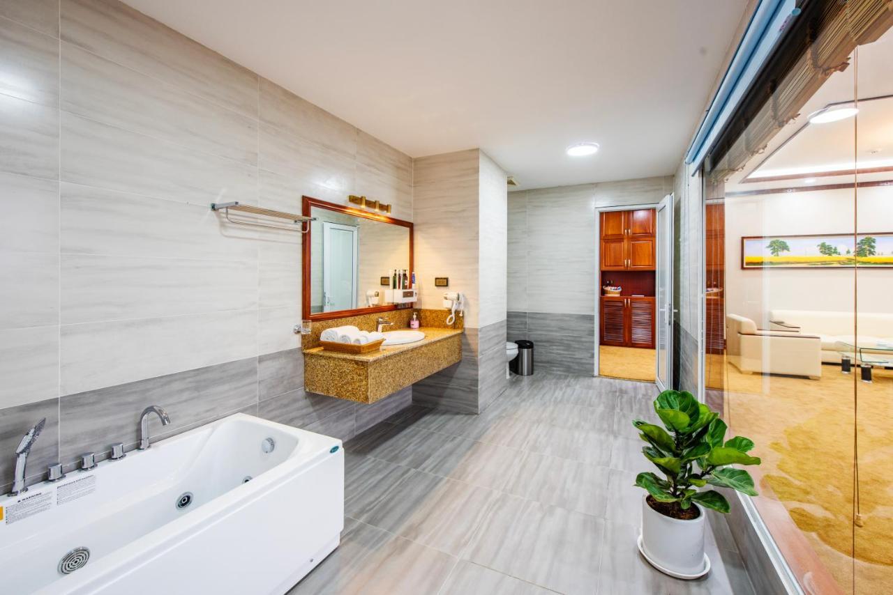 Khach San A1 Lang Son Hotell Exteriör bild