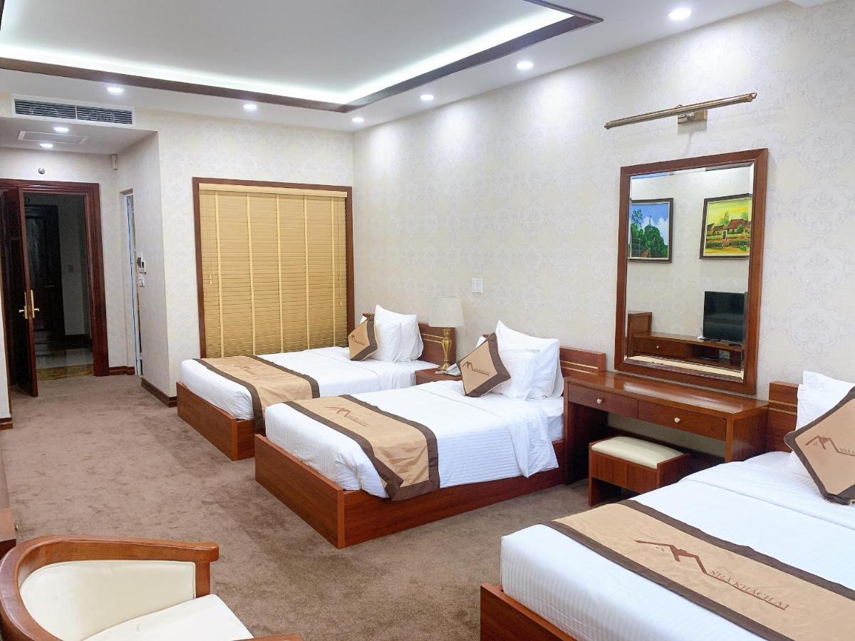 Khach San A1 Lang Son Hotell Exteriör bild